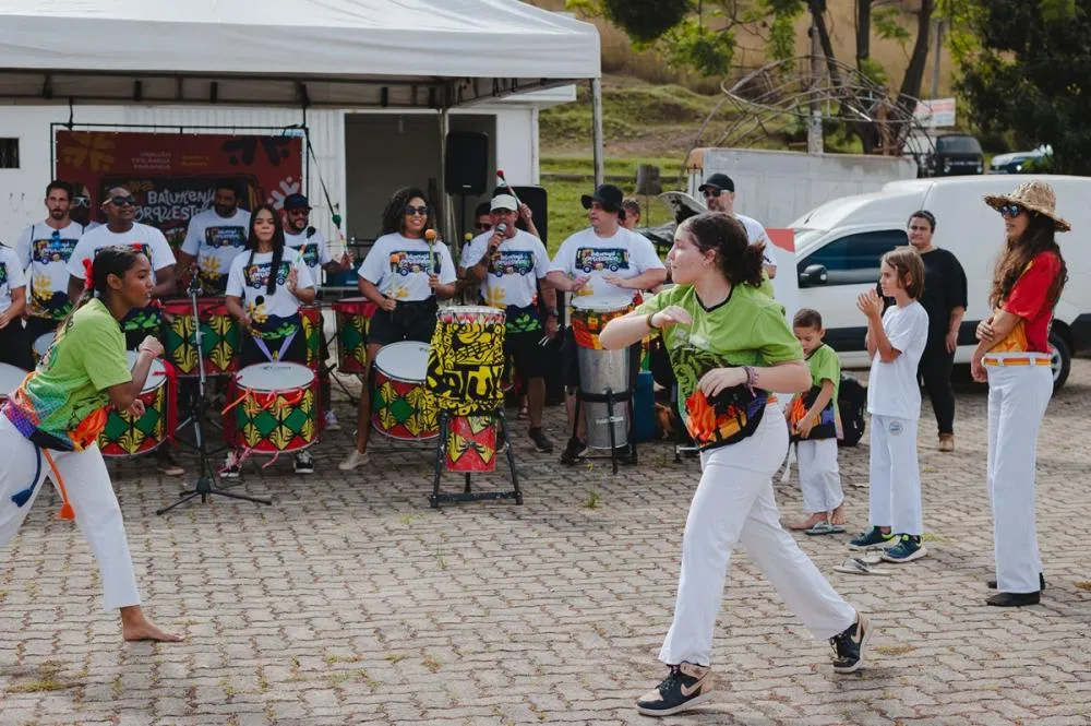 Batukenjé Orquestrado leva apresentações e oficinas gratuitas de percussão à Ceilândia neste sábado